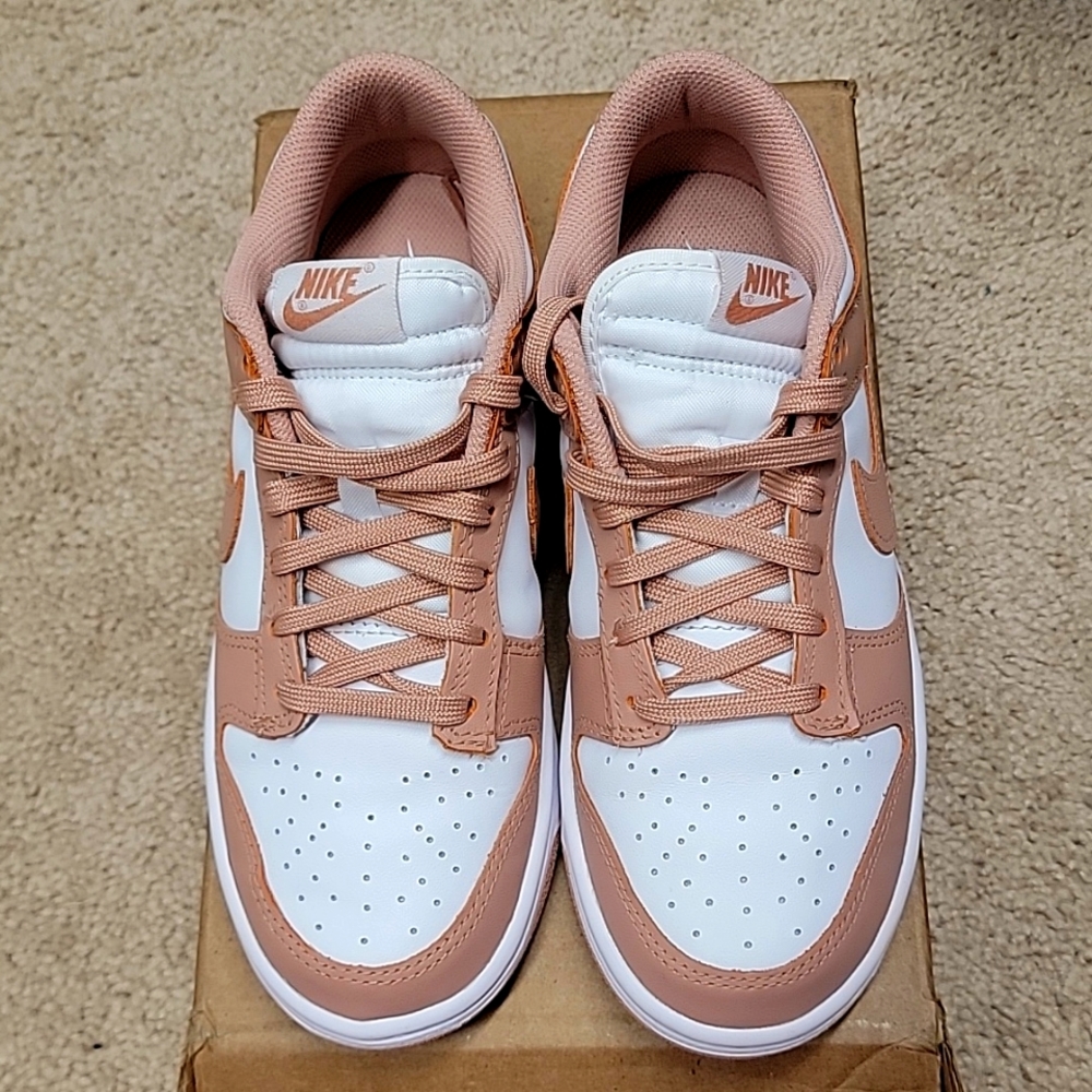 Nike dunks- Rose whisper